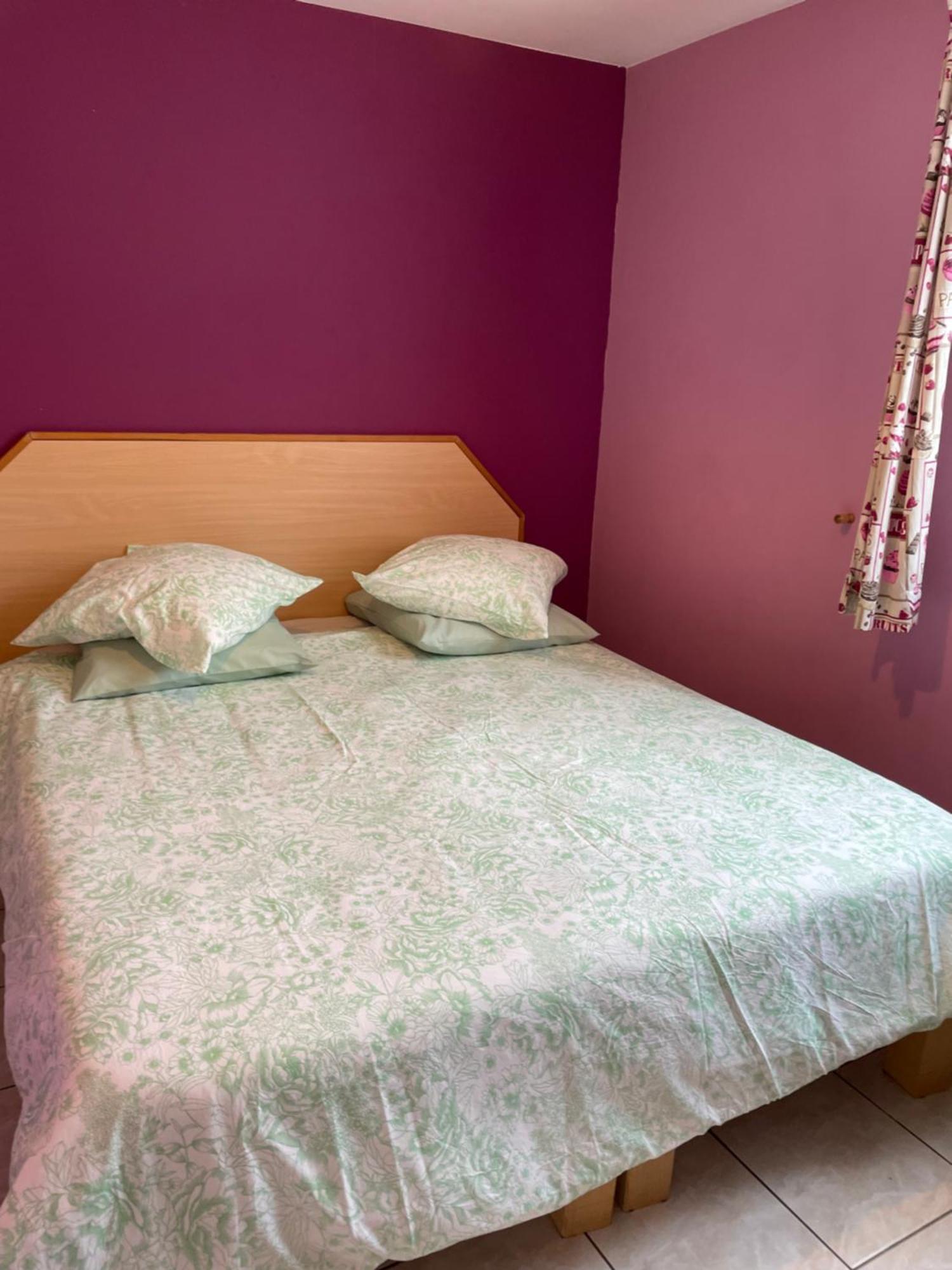 Bed and Breakfast La Ferme De Montard Montmorot Zimmer foto