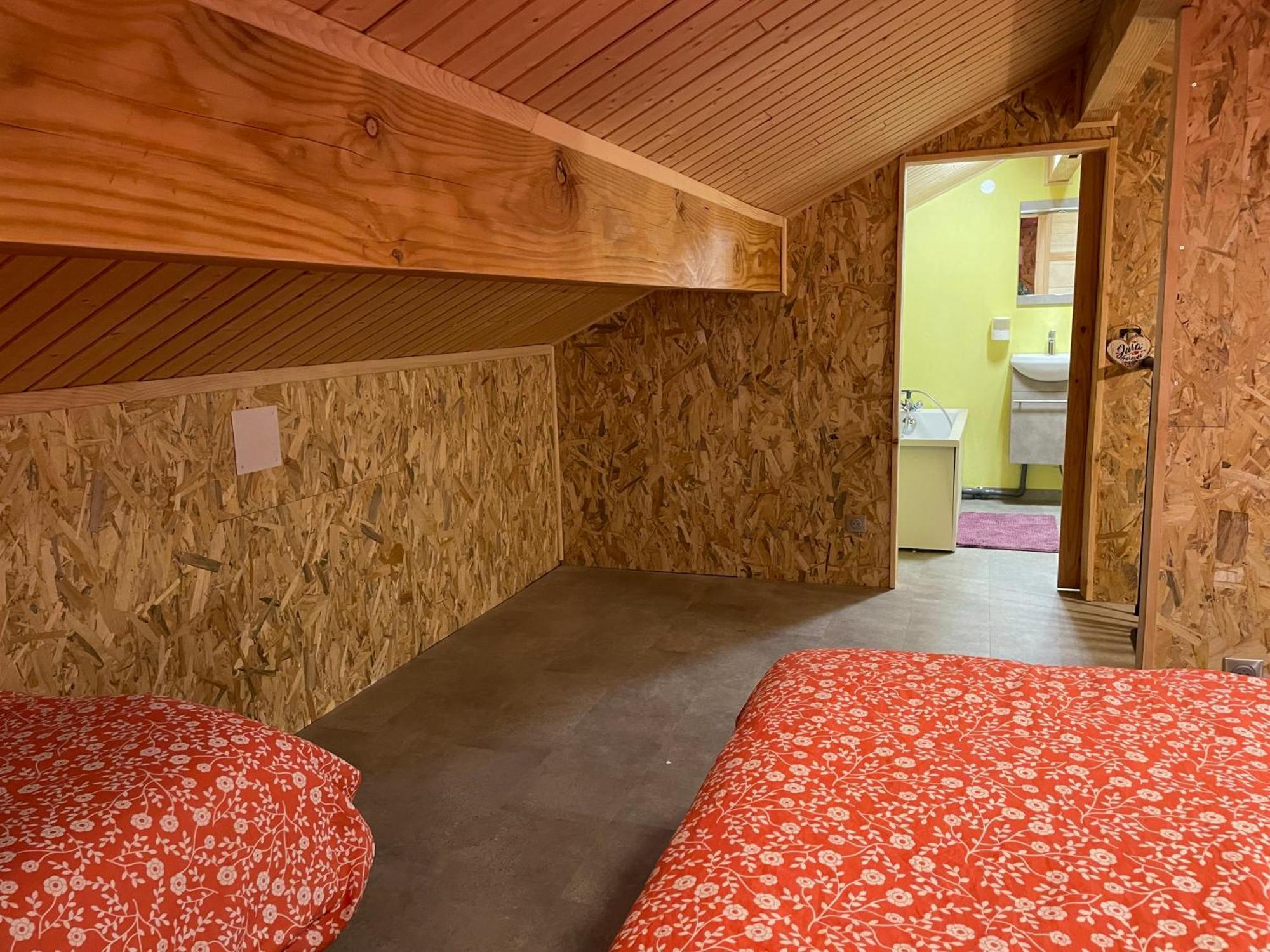 Bed and Breakfast La Ferme De Montard Montmorot Exterior foto