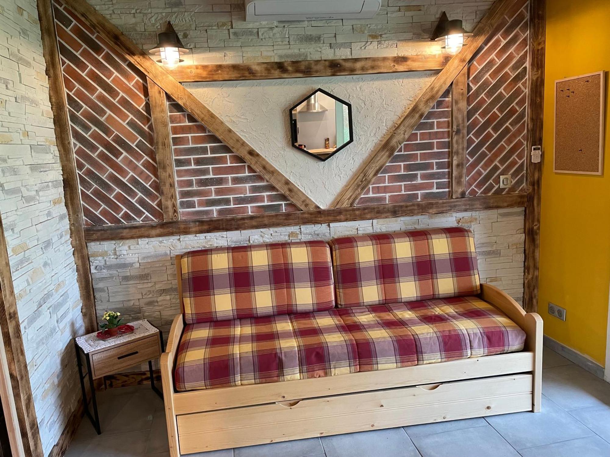 Bed and Breakfast La Ferme De Montard Montmorot Zimmer foto