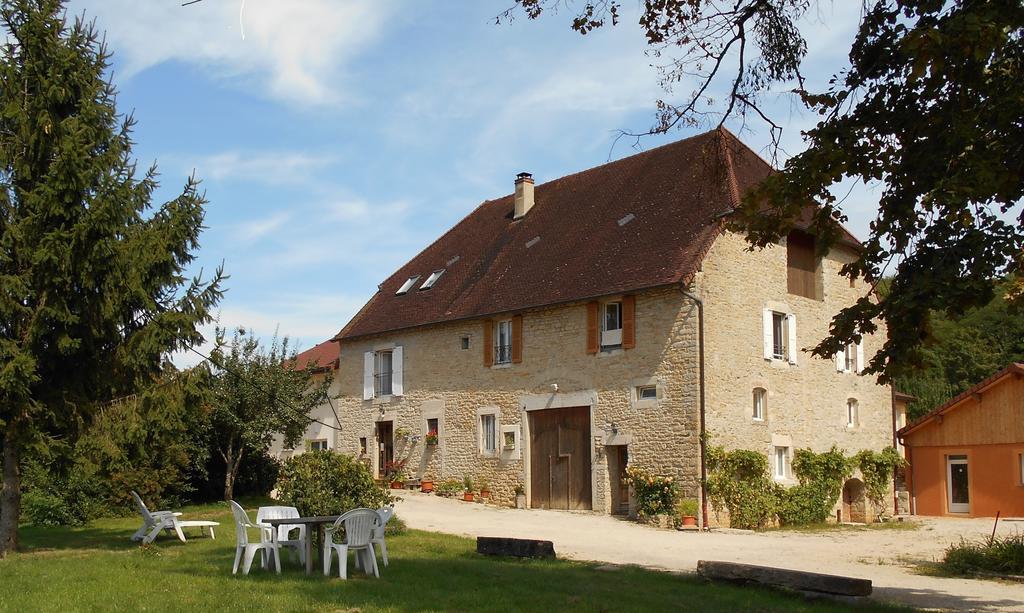 Bed and Breakfast La Ferme De Montard Montmorot Exterior foto